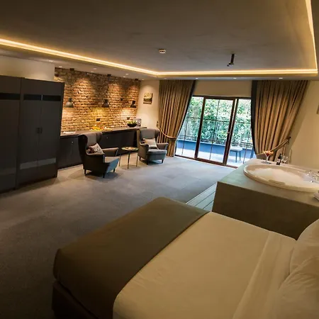 酒店 24城市阁楼酒店