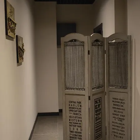 24城市阁楼酒店 3*