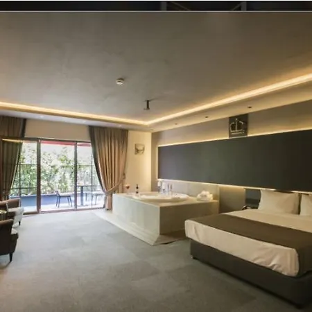 Cityloft 24 מלון 3*