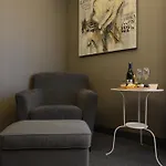 24城市阁楼酒店 3*