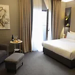24城市阁楼酒店 3*